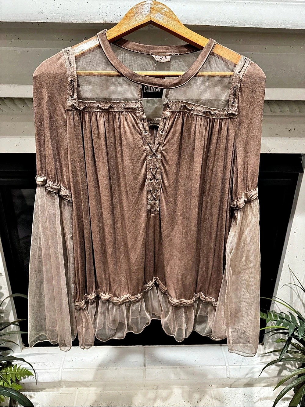 🆕 POL Long Sleeve Blouse in Brown Size Medium NWT